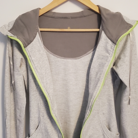 BUNDLE of Lululemon Wear With All Jackets!! [4] - Picture 8 of 15